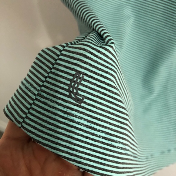 Lole Tee thatβs Striped and Sweat Wicking - Picture 7 of 9